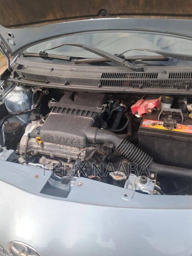 Toyota Belta 2010 Gray