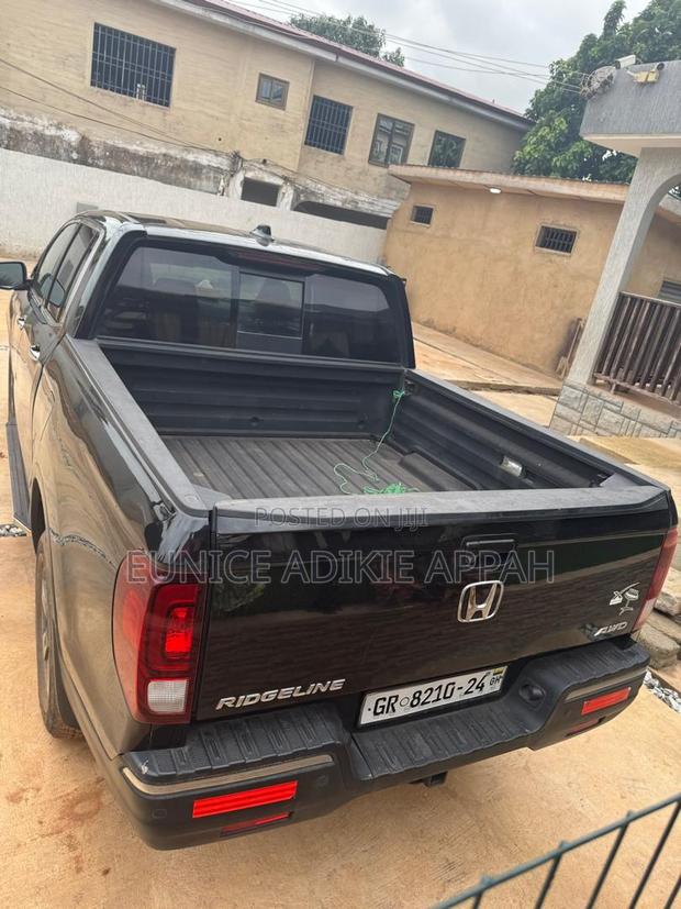 Honda Ridgeline RTL AWD Crew Cab 125.2 in. WB 2017 Black
