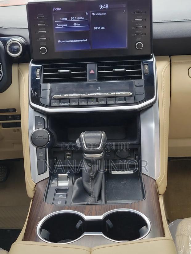 Toyota Land Cruiser 2022 Black