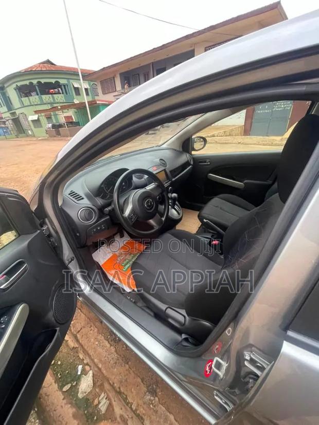 Mazda Demio 2012 Silver