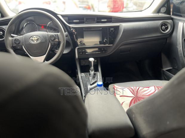Toyota Corolla 2017 Black