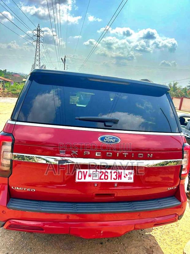 Ford Expedition Max 2022 Red