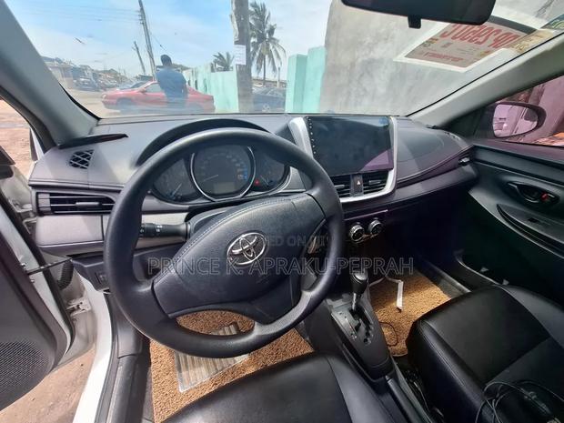 Toyota Yaris 2018 White