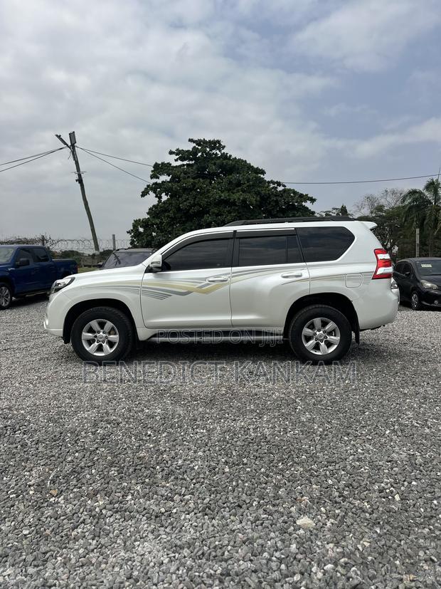 Toyota Land Cruiser Prado 4.0 Petrol GX-L 2017 White