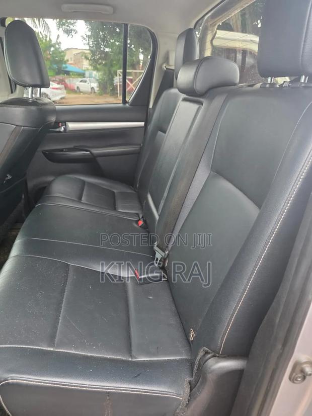 Toyota Hilux 2017 Silver