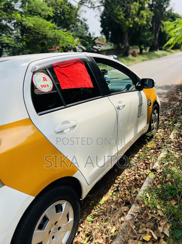 Toyota Vitz 1.3 AWD 3dr 2010 White
