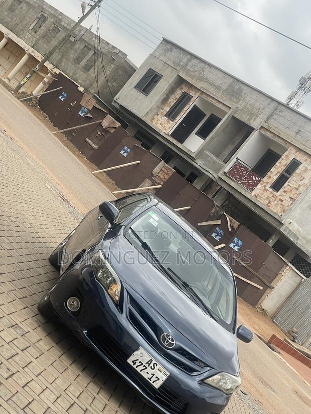 Toyota Corolla 2011 Blue