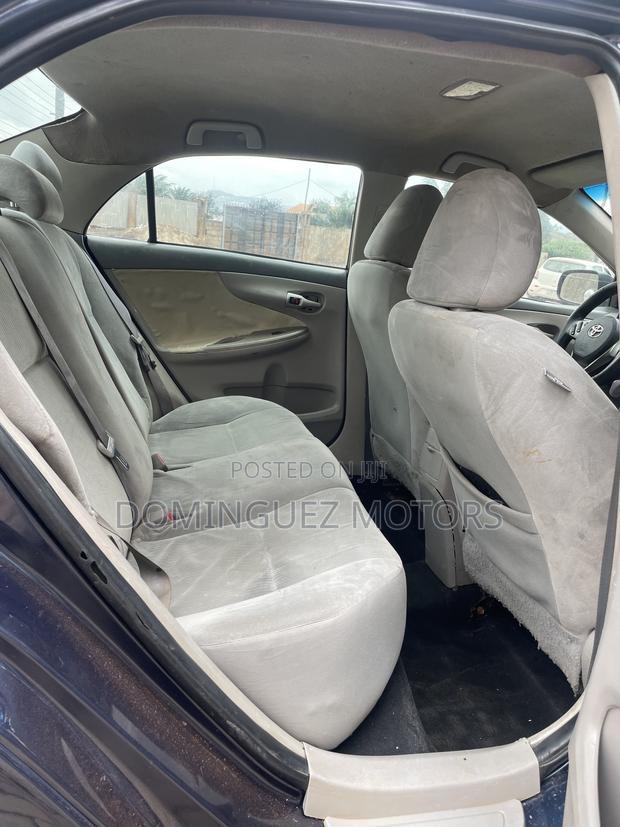 Toyota Corolla 2011 Blue