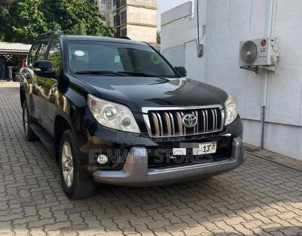 Toyota Land Cruiser Prado 2013 Black