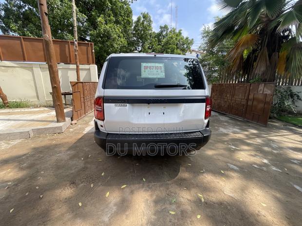New Toyota Land Cruiser Prado 2.8 2024 White