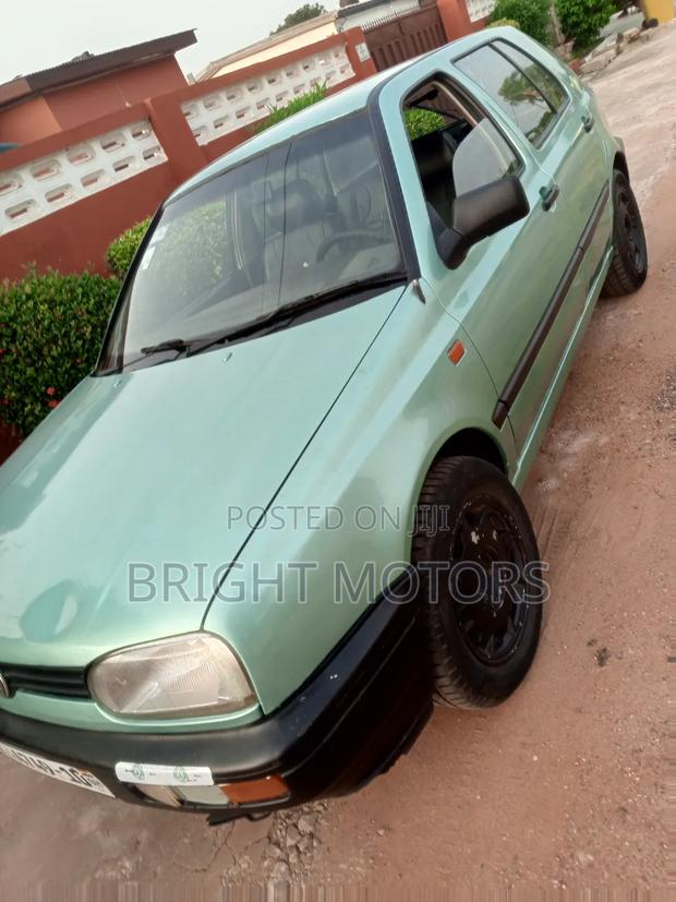Volkswagen Golf 2000 Green