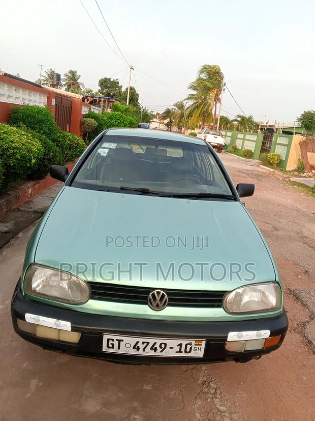 Volkswagen Golf 2000 Green