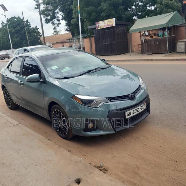 Toyota Corolla S Plus 4dr Sedan (1.8L 4cyl CVT) 2016 Green