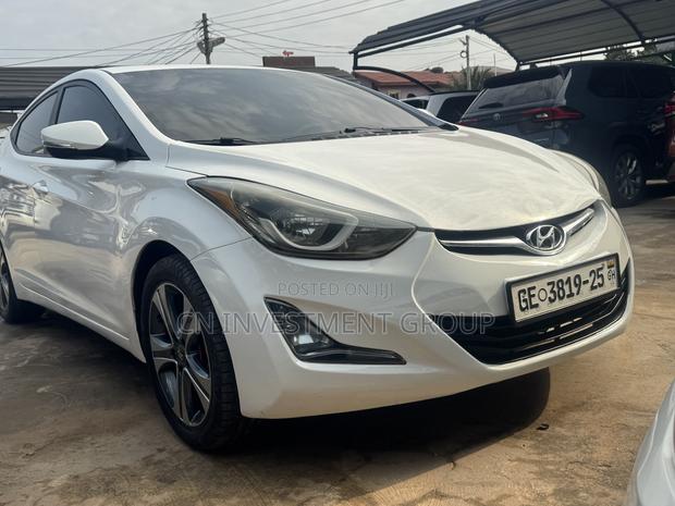 Hyundai Elantra Limited 4dr Sedan (1.8L 4cyl 6A) 2015 White