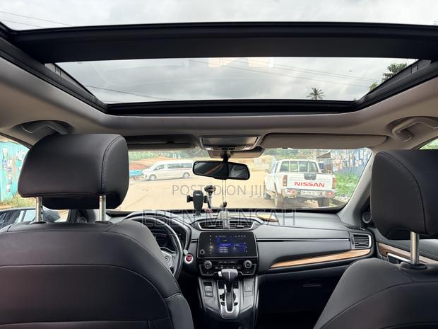 Honda CR-V Touring AWD 2018 Blue