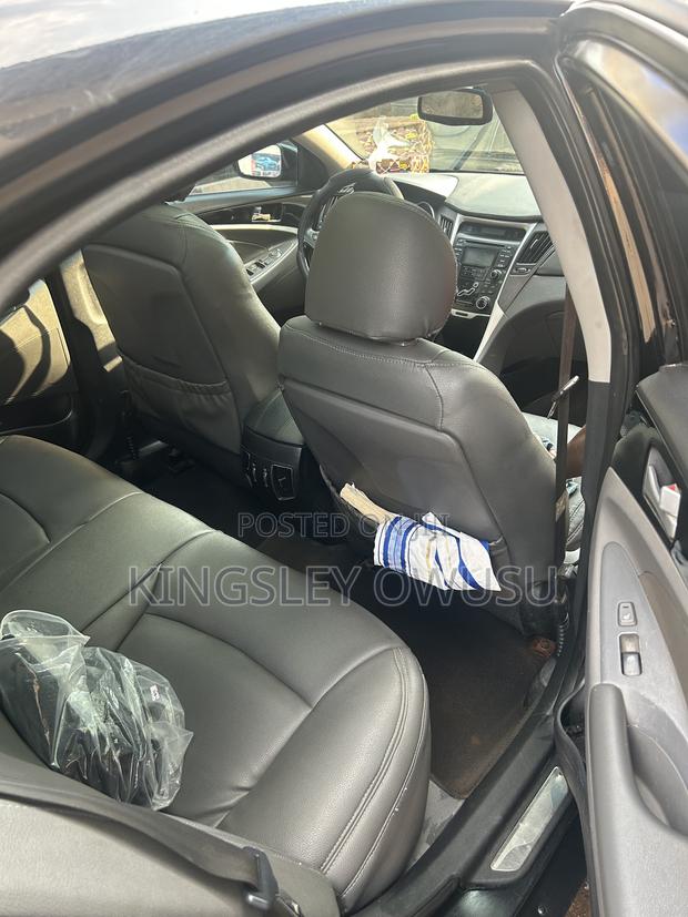 Hyundai Sonata Limited 2.0T Sedan (2.0L 4cyl 6A) 2012 Black