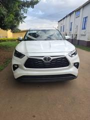 Toyota Highlander 2024 White for sale