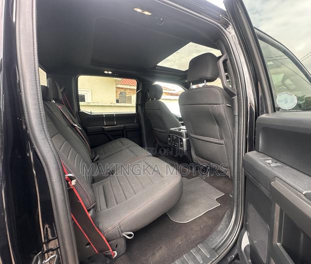 Ford F-150 XLT 4x2 SuperCrew Cab Styleside 5.5 ft. box 145 in. WB 2019 Black