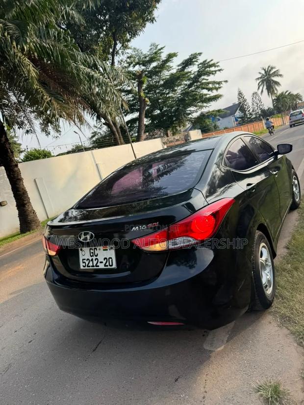 Hyundai Avante 2013 Black