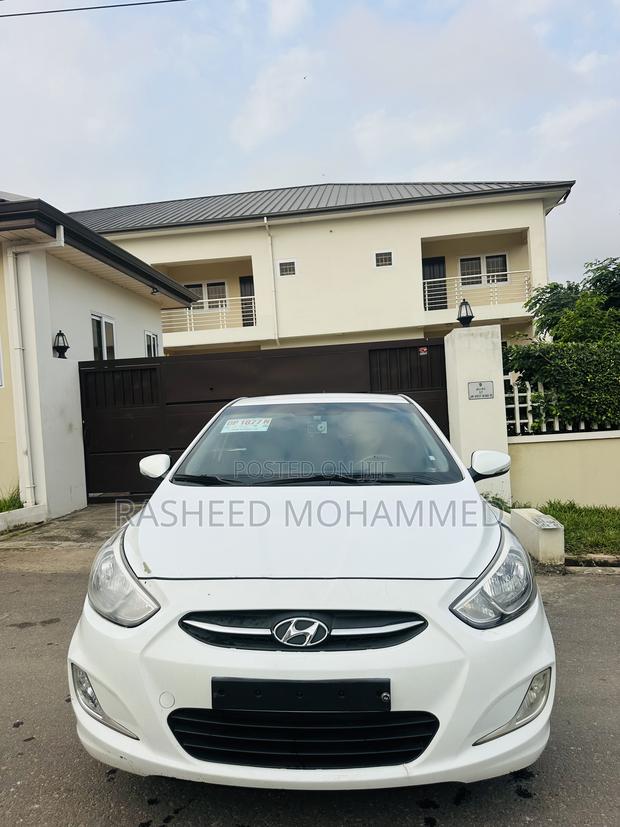 Hyundai Accent SE Sedan 2016 White