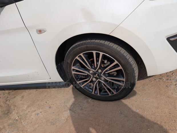 Mitsubishi Mirage SE 2018 Pearl