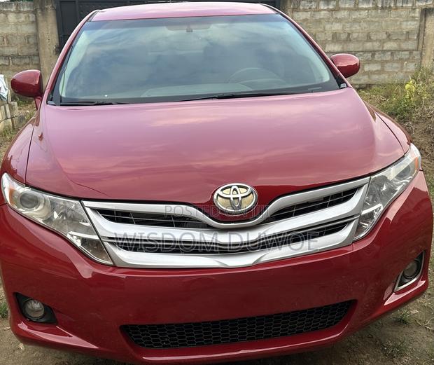 Toyota Venza AWD 2010 Red
