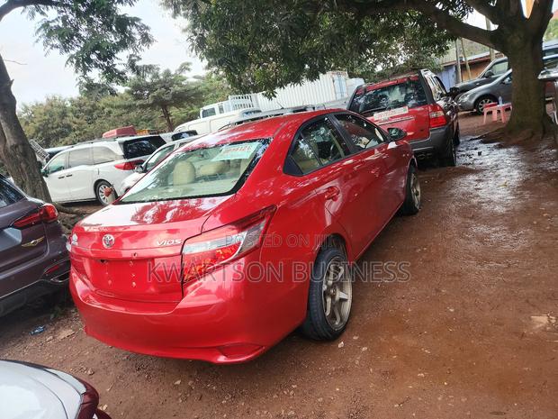 Toyota Yaris 2016 Red