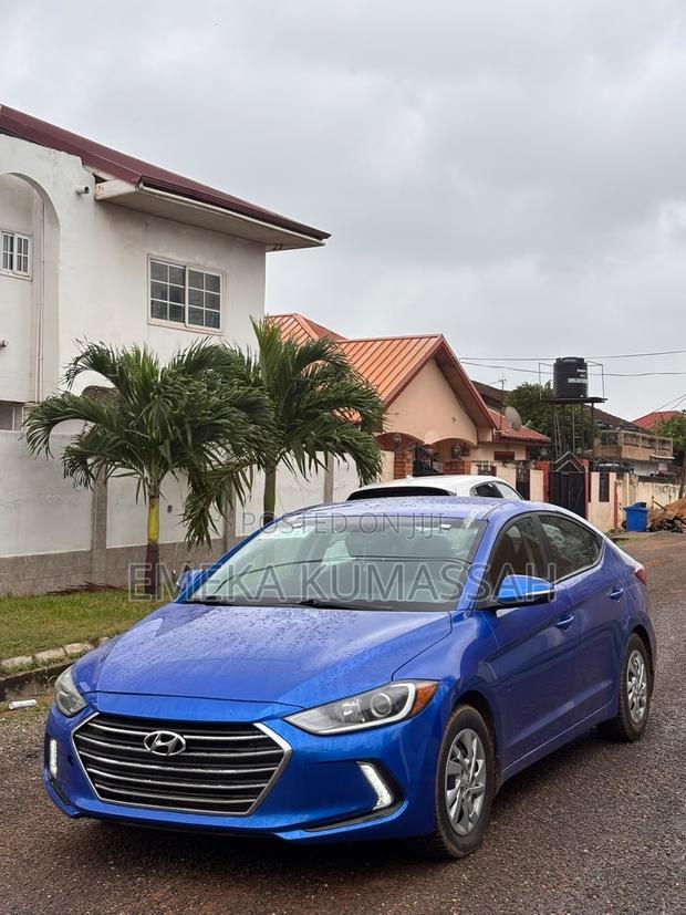 Hyundai Elantra 2018 Blue