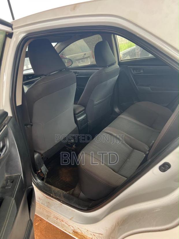 Toyota Corolla 2017 White