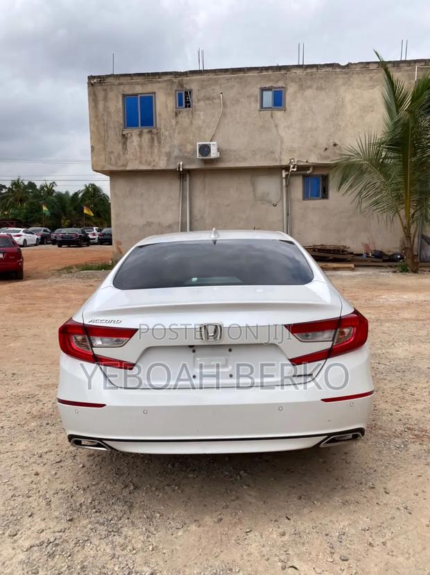 Honda Accord 2018 White