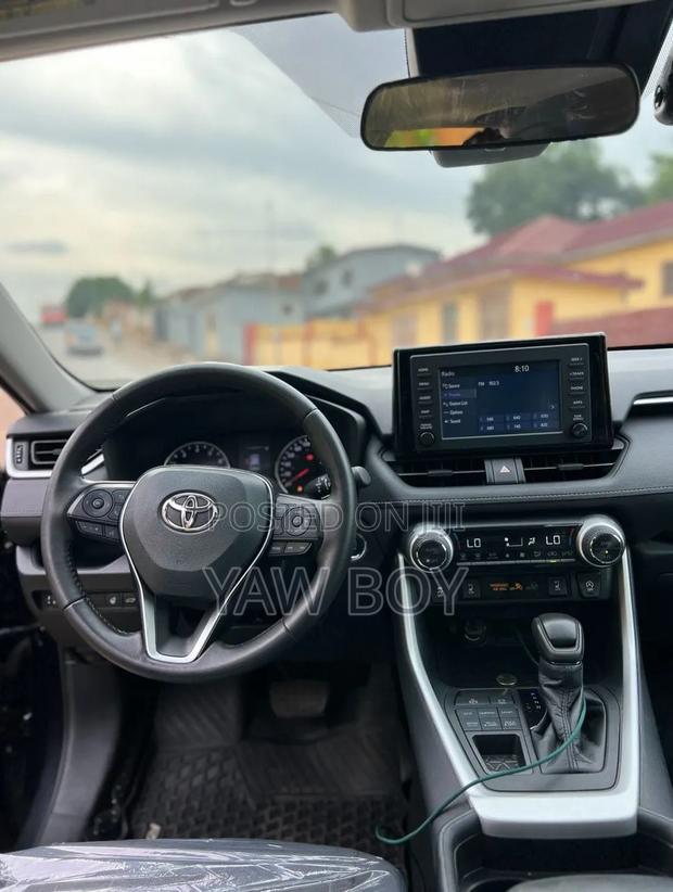 Toyota RAV4 2022 Black