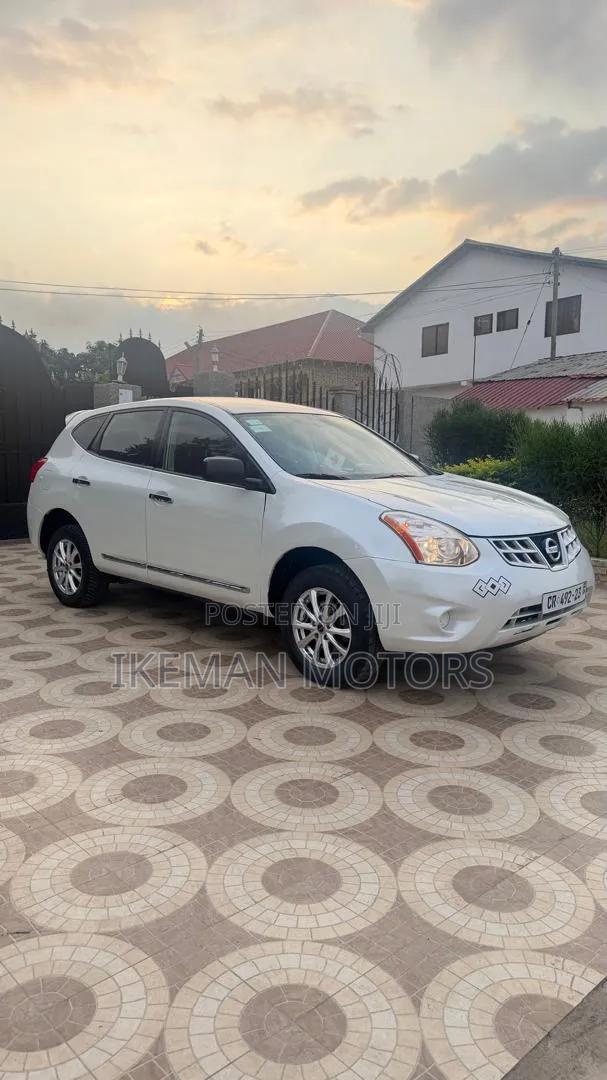 Nissan Rogue 2011 White
