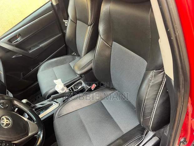 Toyota Corolla 2016 Red