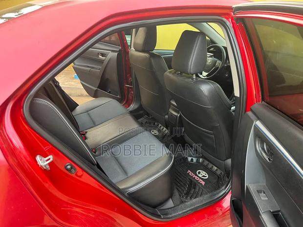 Toyota Corolla 2016 Red