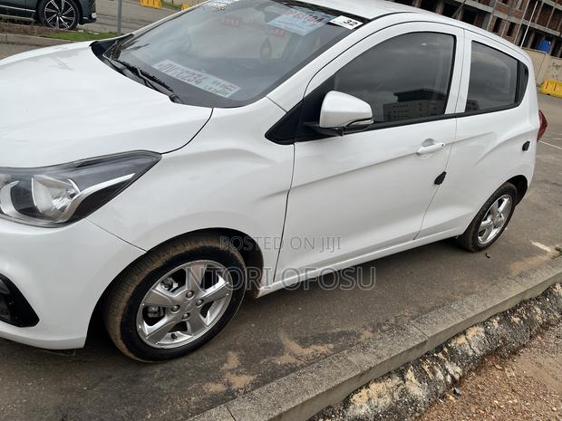 Chevrolet Spark 2016 White