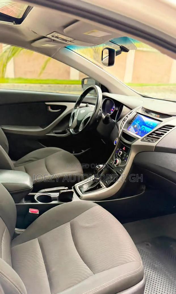 Hyundai Elantra 2016 White