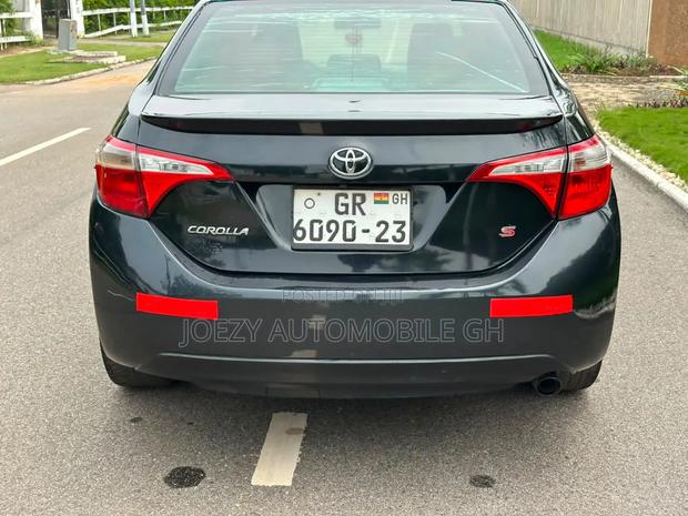 Toyota Corolla 2016 Black