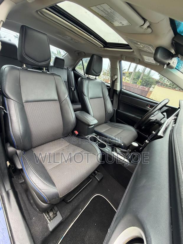 Toyota Corolla 2017 Blue