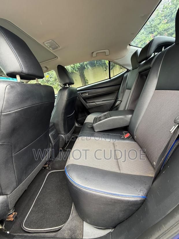 Toyota Corolla 2017 Blue