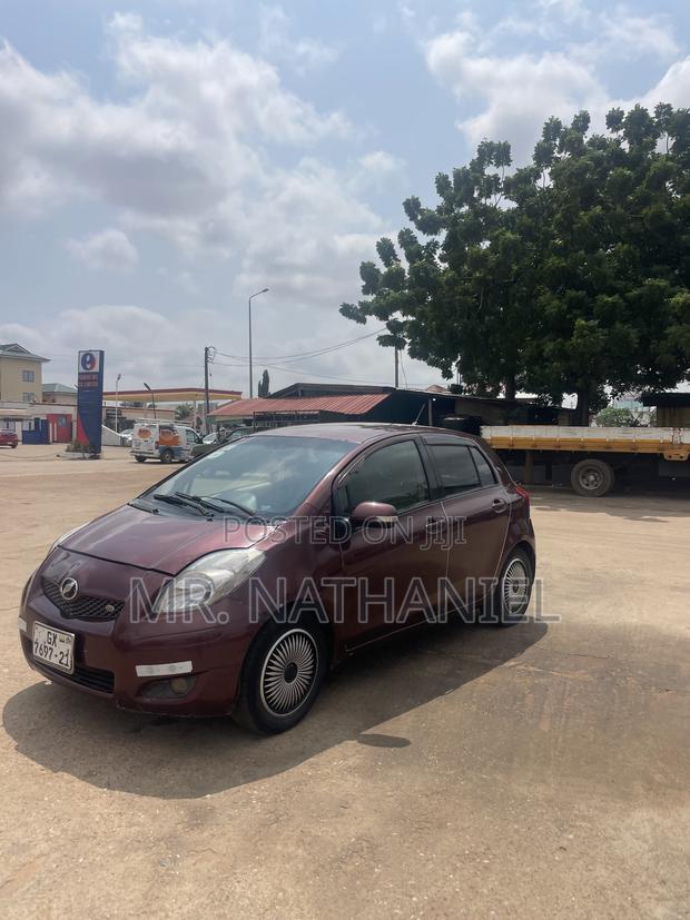 Toyota Vitz 2010 Burgundy