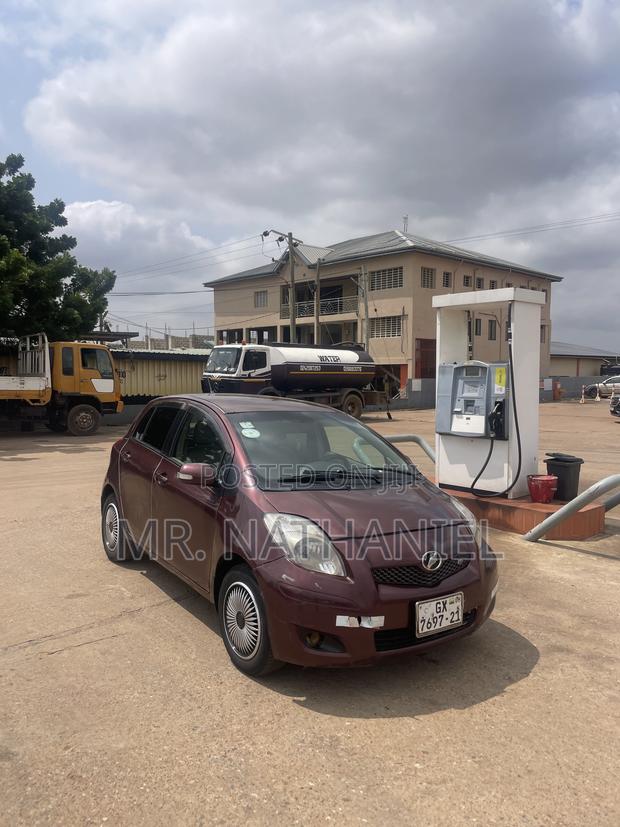 Toyota Vitz 2010 Burgundy