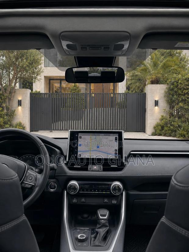 Toyota RAV4 2021 Black
