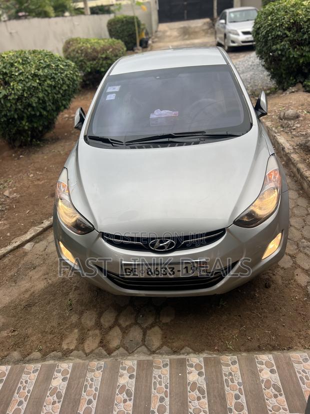 Hyundai Elantra SE Coupe FWD (1.8L 4cyl 6A) 2013 Silver