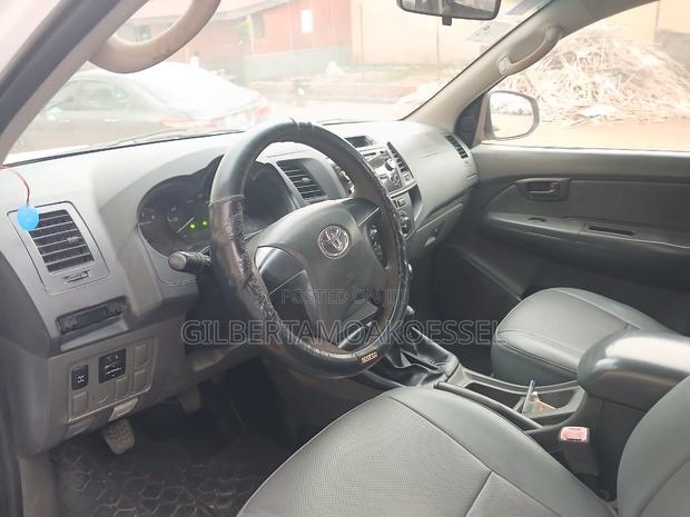 Toyota Hilux 2015 White
