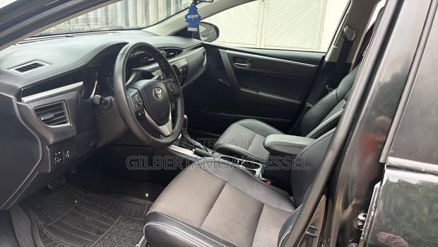 Toyota Corolla 2016 Black