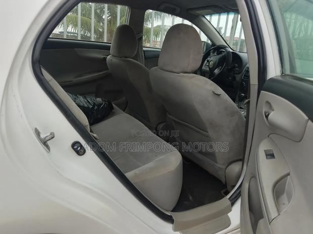 Toyota Corolla 2012 White