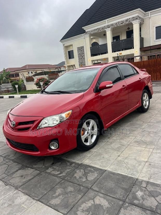 Toyota Corolla S 4dr Sedan (1.8L 4cyl 4A) 2013 Red