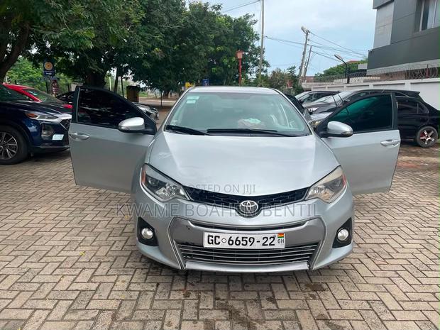Toyota Corolla S 4dr Sedan (1.8L 4cyl CVT) 2016 Silver