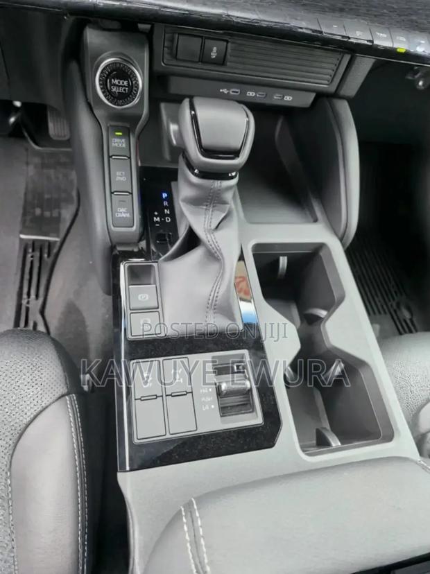 New Toyota Land Cruiser Prado 2025 Black