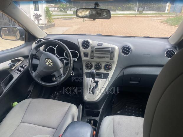 Toyota Matrix 2011 Silver